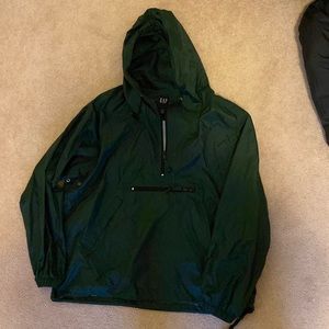 Mens Gap quarter zip windbreaker with packing pouch.